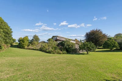 /international/nz/51-kimihia-road-huntly-waikato-380066119612/