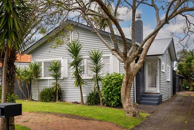 /international/nz/6-phyllis-street-mount-albert-auckland-city-380066176077/