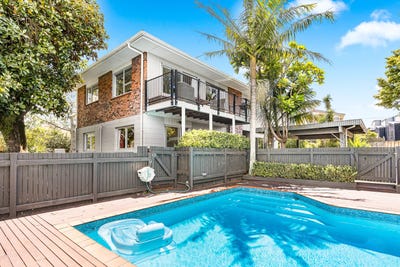 /international/nz/campbells-bay-north-shore-city-380066103663/
