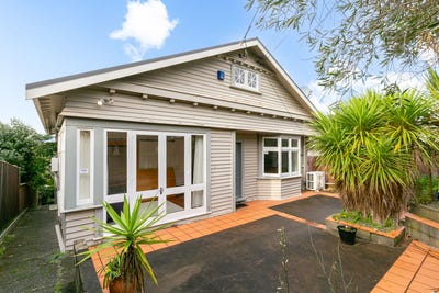 /international/nz/27-matai-road-hataitai-wellington-city-380066118417/
