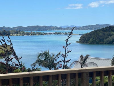 /international/nz/62-causeway-road-haruru-northland-380066102777/