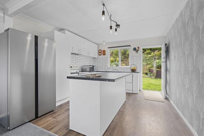 /international/nz/293-tukapa-street-hurdon-new-plymouth-380066090124/