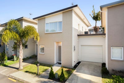 /international/nz/new-lynn-waitakere-city-380066169264/