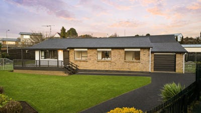 /international/nz/75-gibson-road-dinsdale-hamilton-city-380066176046/