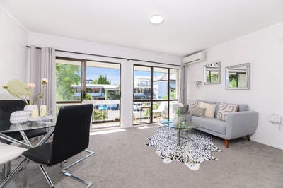 /international/nz/1-glen-road-browns-bay-north-shore-city-380066078651/