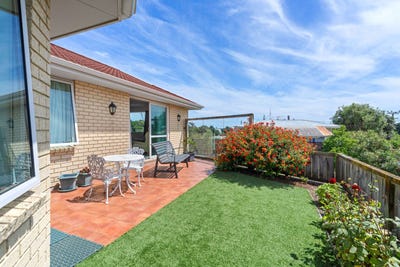 /international/nz/71-tasman-road-otaki-beach-kapiti-coast-380066119593/