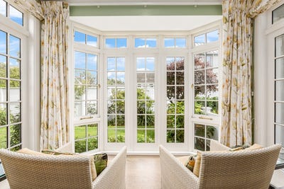 /international/nz/6-cheviot-road-lowry-bay-eastbourne-lower-hutt-city-380066102203/