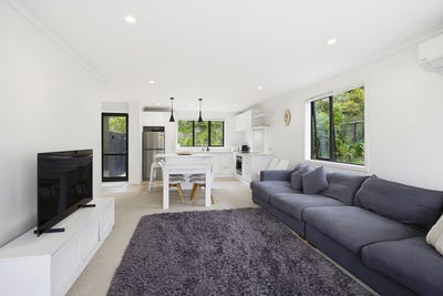 /international/nz/15-holystone-road-whitby-porirua-city-380066105579/