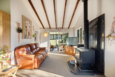 /international/nz/52-grierson-avenue-amberley-hurunui-380066105720/