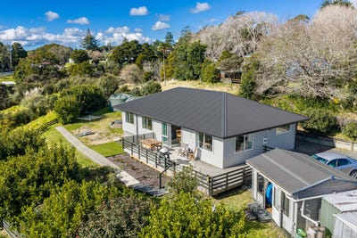 /international/nz/3241-paparoa-oakleigh-road-paparoa-kaipara-380066182437/