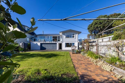 /international/nz/221-rosetta-road-raumati-south-kapiti-coast-380066123372/