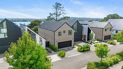 /international/nz/17-jack-seabrook-road-hobsonville-waitakere-city-380066123018/