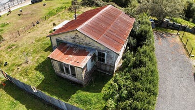 /international/nz/ellis-road-benneydale-waitomo-380066106137/