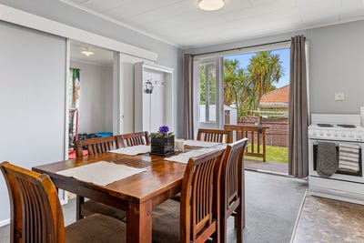 /international/nz/12-brice-street-tauhara-taupo-380066099204/