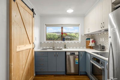 /international/nz/231-queen-street-pukekohe-franklin-380066086439/