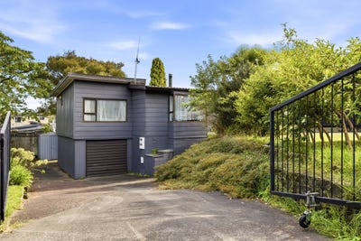 /international/nz/17-kotare-street-hilltop-taupo-380066093775/