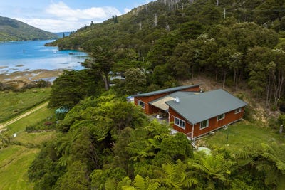 /international/nz/endeavour-inlet-marlborough-sounds-marlborough-380066105147/
