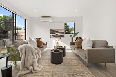 /international/nz/ranui-waitakere-city-380066120624/