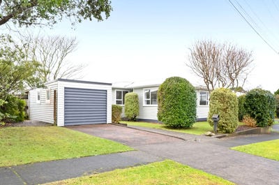 /international/nz/9-elm-grove-westown-new-plymouth-380066169328/