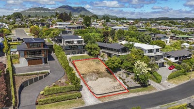 /international/nz/hilltop-taupo-380066114260/