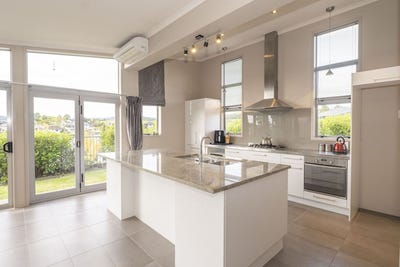 /international/nz/48-buxton-place-ohauiti-tauranga-380066169346/