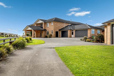 /international/nz/48-porterfield-road-whitford-manukau-city-380066083335/