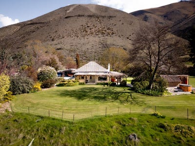 /international/nz/1341-omarama-lindis-pass-road-omarama-waitaki-380066109351/
