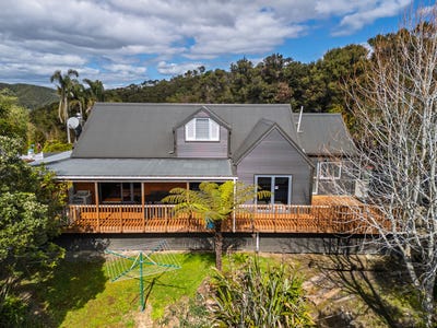 /international/nz/16-causeway-road-paihia-far-north-380066105497/