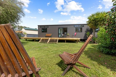 /international/nz/martinborough-south-wairarapa-380066114411/