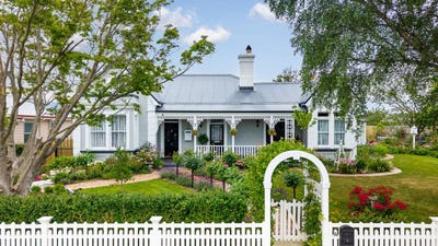/international/nz/14-exeter-street-waimate-canterbury-380066114383/