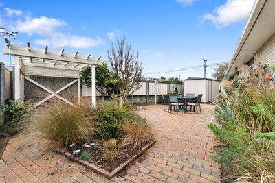 /international/nz/65-park-road-carterton-wairarapa-380066181090/