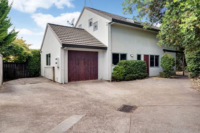/international/nz/whitiora-hamilton-city-380066097180/