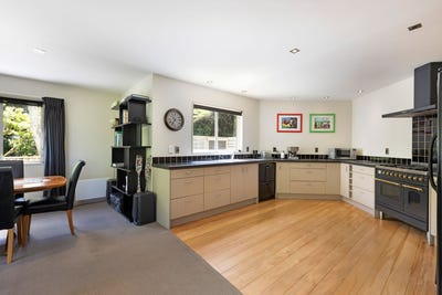 /international/nz/korokoro-lower-hutt-city-380066089615/