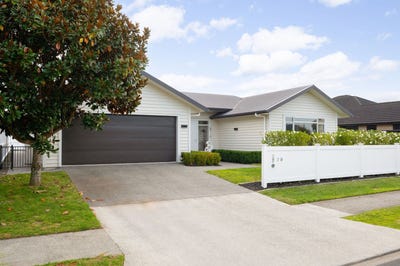 /international/nz/roy-hilton-drive-flagstaff-waikato-380066122696/