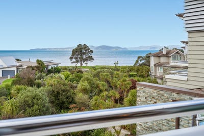 /international/nz/19-little-compton-mews-snells-beach-rodney-380066102467/