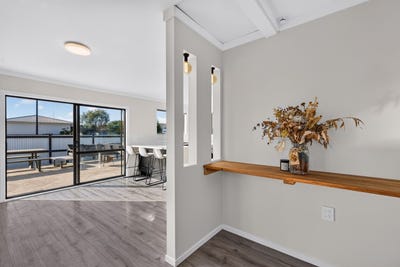 /international/nz/44-salisbury-avenue-tamatea-napier-city-380066177439/