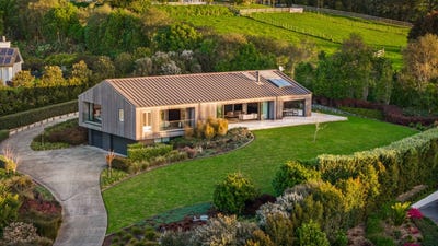 /international/nz/15-myra-evelyn-grove-dairy-flat-rodney-380066081606/
