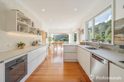 /international/nz/31-walter-road-eastbourne-lower-hutt-city-380066108359/