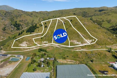 /international/nz/cromwell-central-otago-lakes-district-380066110400/