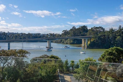 /international/nz/12-marlborough-crescent-hobsonville-waitakere-city-380066108323/