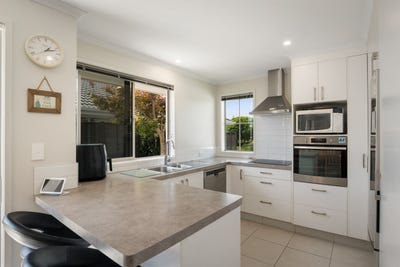 /international/nz/46-sharp-road-katikati-western-bay-of-plenty-380066184017/