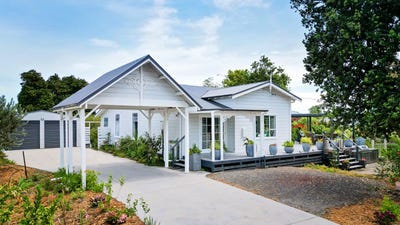/international/nz/104-ferry-road-clive-hastings-380066099414/