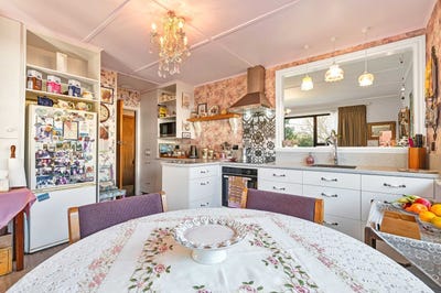 /international/nz/21-mills-street-eltham-south-taranaki-380066174763/