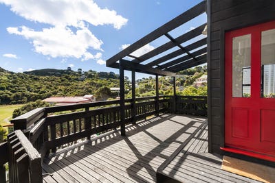 /international/nz/113-houghton-bay-road-houghton-bay-wellington-city-380066109424/