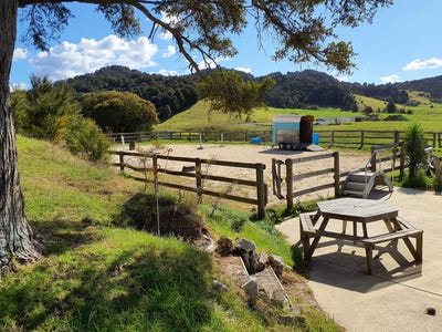 /international/nz/558-helmsdale-road-waipu-whangarei-380066104899/