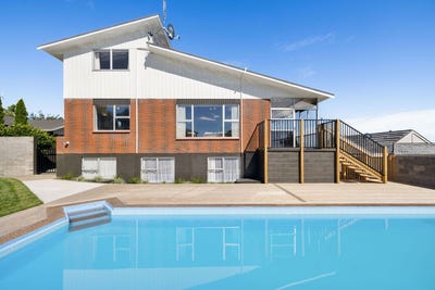 /international/nz/13-russleigh-drive-dinsdale-hamilton-city-380066102335/