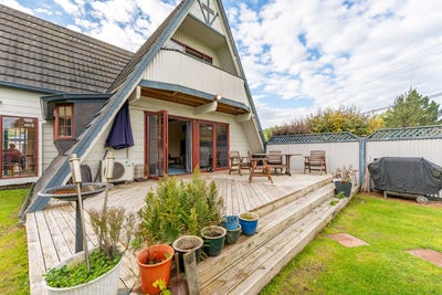 /international/nz/roxby-street-oamaru-waitaki-380066121439/