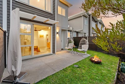 /international/nz/18-taitonga-lane-stanmore-bay-rodney-380066167889/