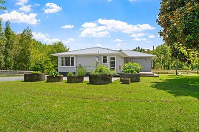 /international/nz/5-valerie-close-warkworth-rodney-380066100289/