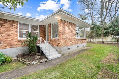/international/nz/11-peary-road-mount-eden-auckland-city-380066172186/